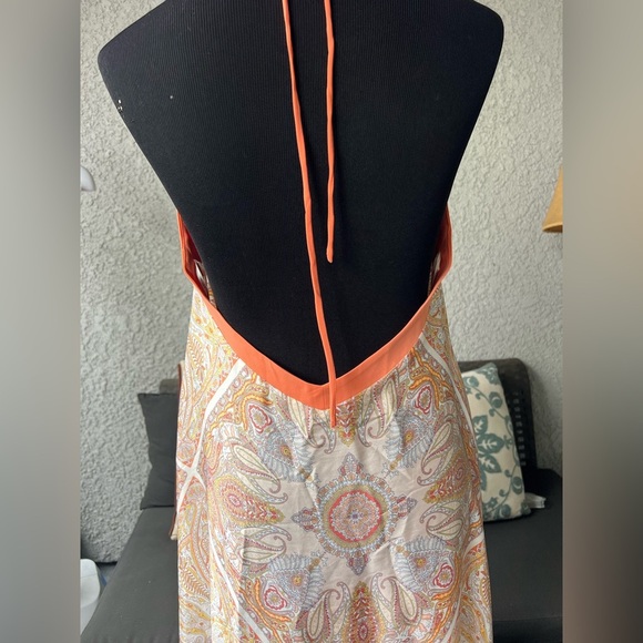 Forever 21 Women's Satin Ornate Print
Trapeze Dress in Cream Large - Picture 4 of 5